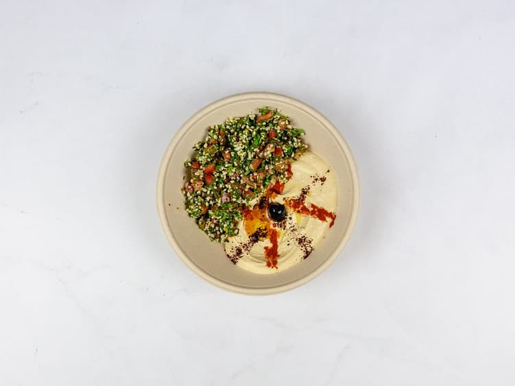 Hummus con tabbouleh